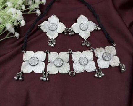 Flower Chocker Sey