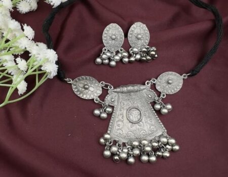 Silver  Replica Chocker Set
