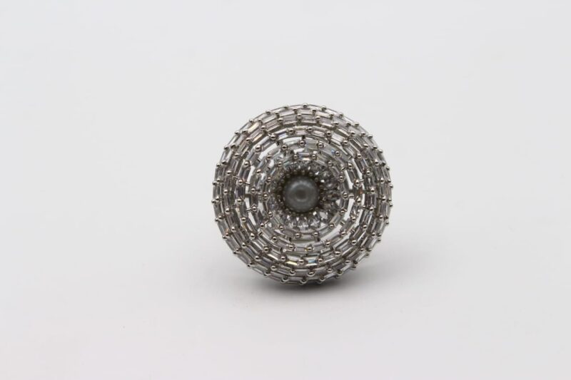 Silver Pearl and Baguette Ring - Image 3