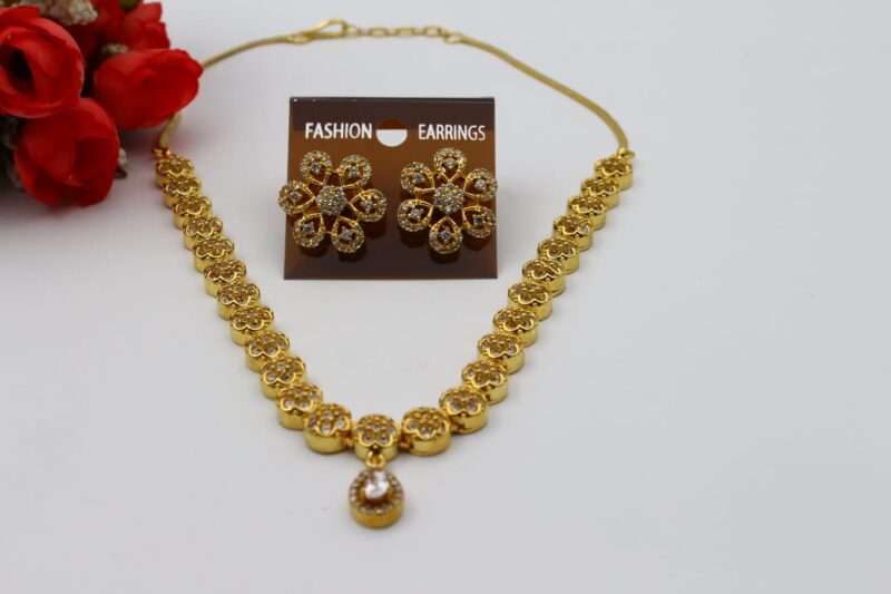 Gold-Toned Floral Jewelry Set - Image 4